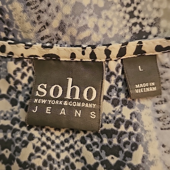 SOHO Mixed Snakeskin Twisted High-Low Blouse Large - Picture 7 of 9